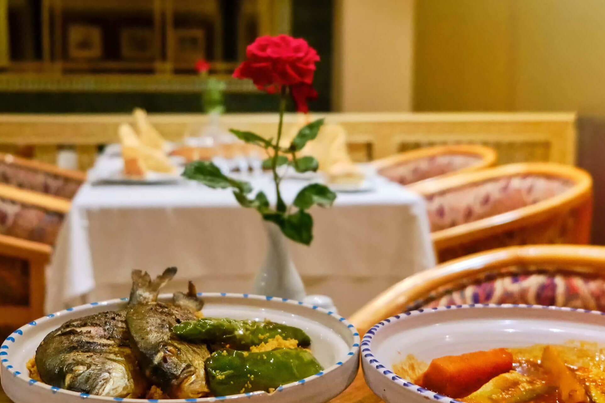 Poissons et sauce restaurant Tunisie